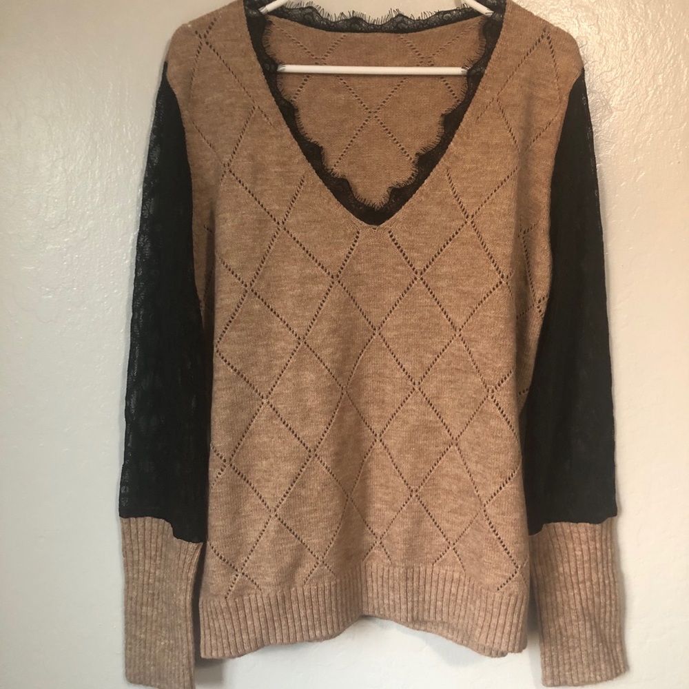 Long sleeve sweater with black lace
